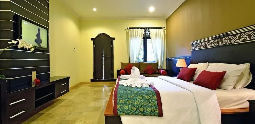 Super Deluxe Room with Extra Bed  ( Double bed + Extra Bed )