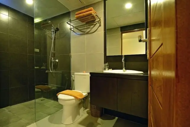Deluxe Tek Büyük Yataklı Oda (Room Only)