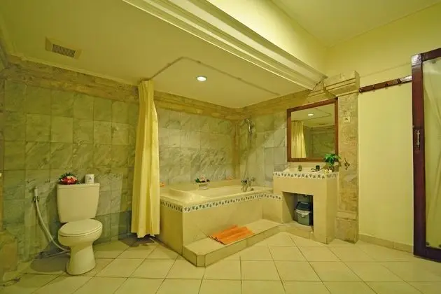 Villa (Downstairs Villa)