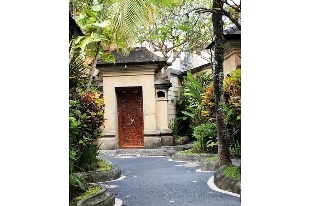 Villa (Downstairs Villa)
