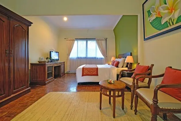 Villa (Upstairs Villa)