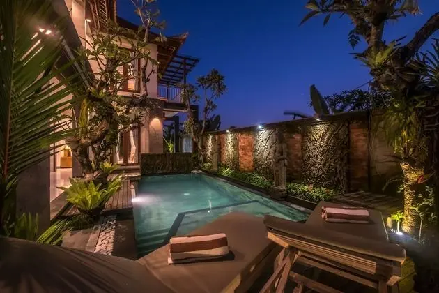 Villa, 1 Yatak Odası, Havuz Manzaralı