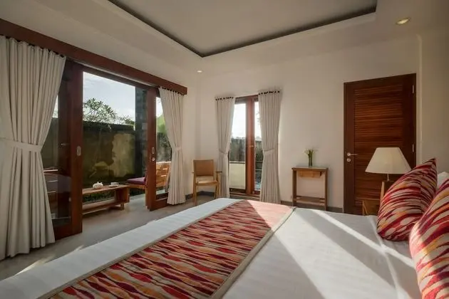 Villa, 2 Yatak Odası, Havuz Manzaralı