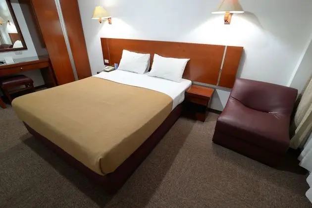 Standard Tek Büyük Yataklı Oda