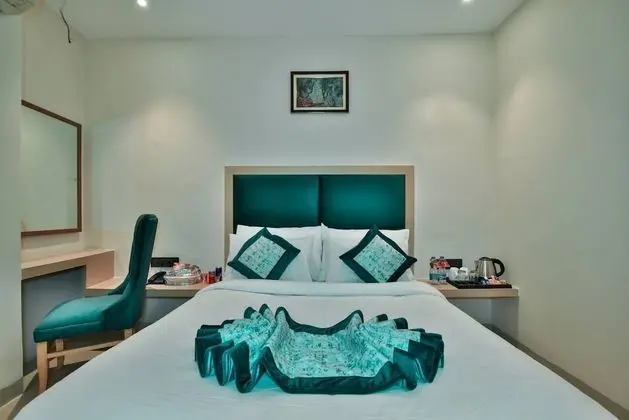 Luxury Oda