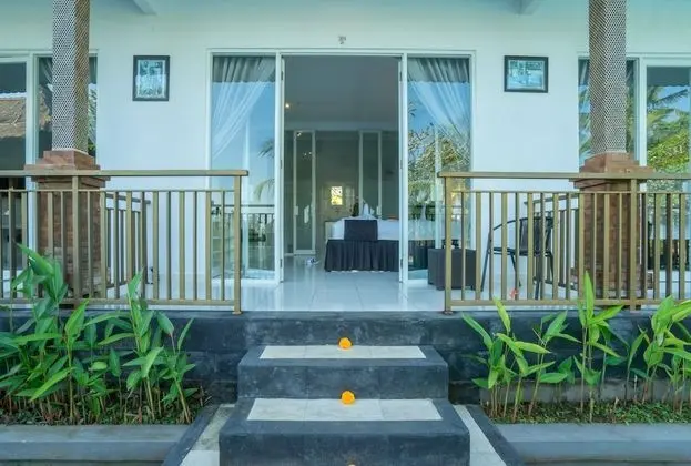 Deluxe Tek Büyük Yataklı Oda, 1 Yatak Odası, Havuz Manzaralı, Havuz Kenarı