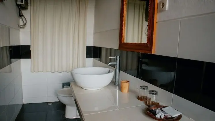 Standard Tek Büyük Yataklı Oda
