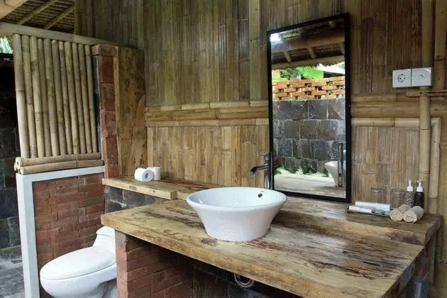 Standard Oda (Bamboo House)