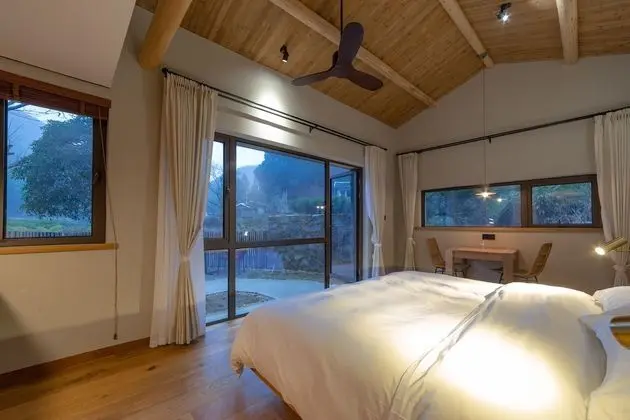 Comfort Tek Büyük Yataklı Oda