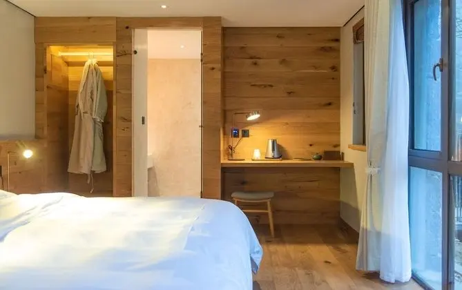 Comfort Tek Büyük Yataklı Oda