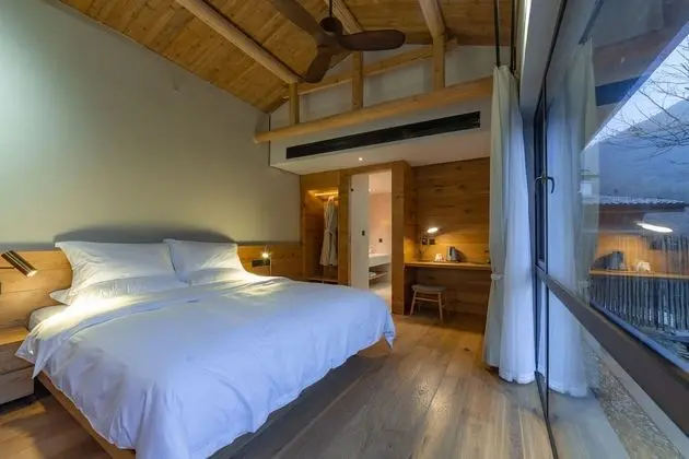 Comfort Tek Büyük Yataklı Oda