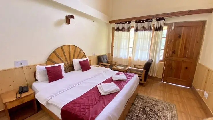 Deluxe Tek Büyük Yataklı Oda