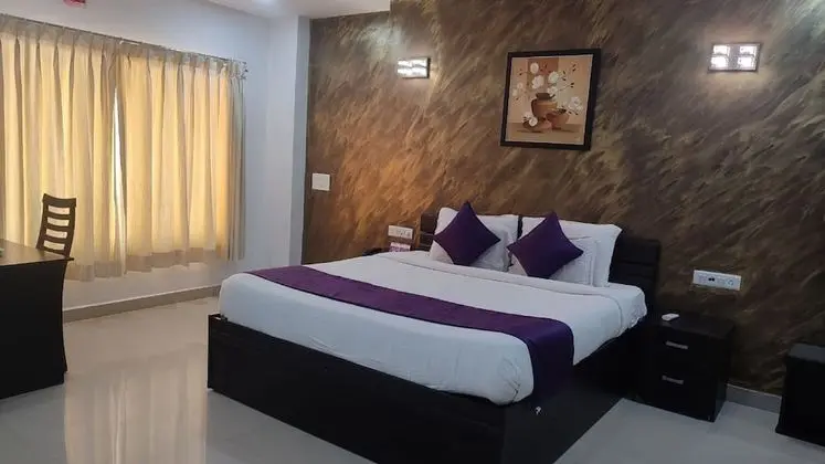 Luxury Tek Büyük Yataklı Oda