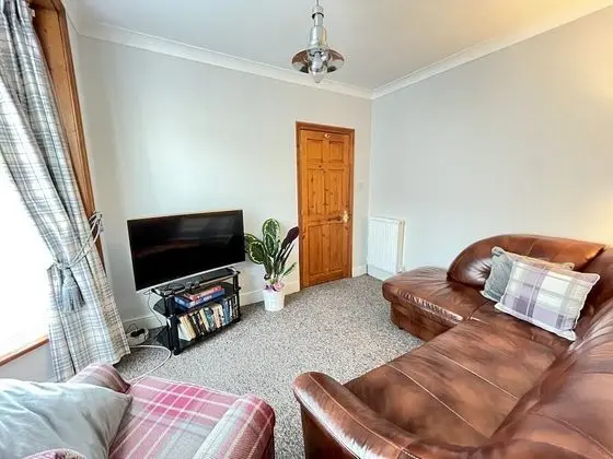 Ev