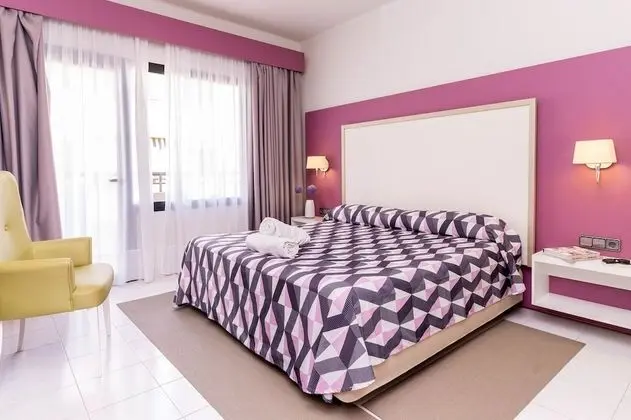 Basic Tek Büyük Yataklı Oda, Şehir Manzaralı