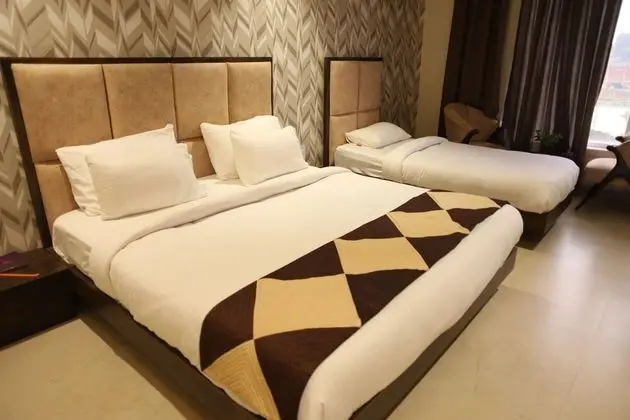 Premium Tek Büyük Yataklı Oda