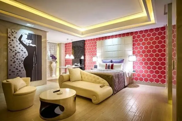 Deluxe Tek Büyük Yataklı Oda