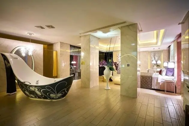 Deluxe Tek Büyük Yataklı Oda