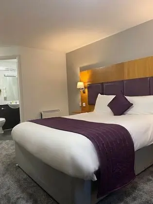 Tek Büyük Yataklı Oda, Engellilere Uygun, Sigara İçilmez