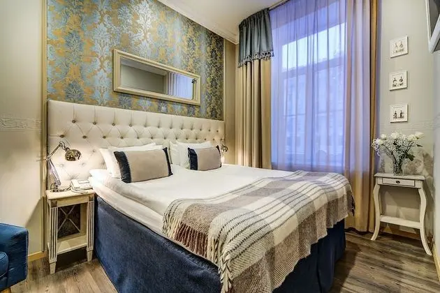 Standard Oda, Nehir Manzaralı