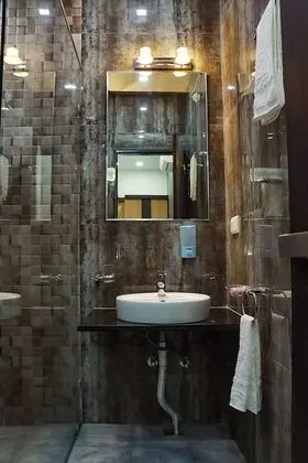 Deluxe Tek Büyük Yataklı Oda, 1 Çift Kişilik Yatak, Sigara İçilebilir, Dağ Manzaralı