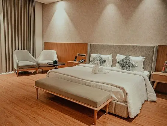 Cottage Room with Balcony