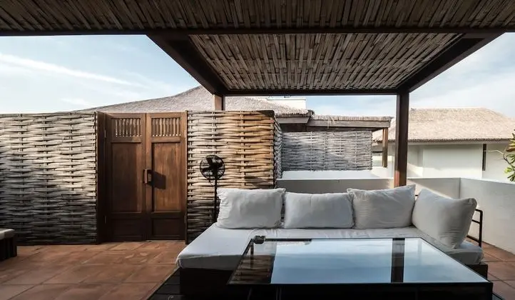 Oceanbed Jacuzzi Villa