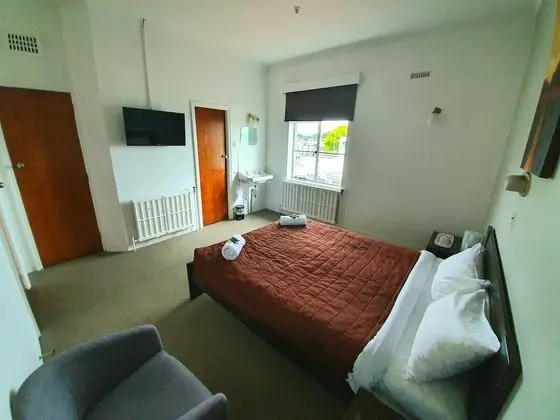 Standard Tek Büyük Yataklı Oda