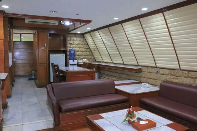 Junior Süit (with Breakfast)