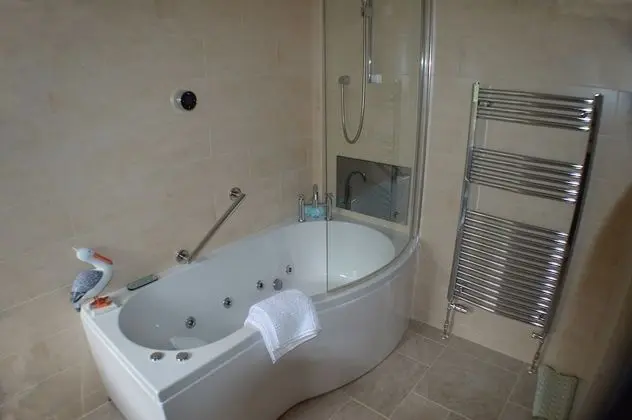 Deluxe Oda, 1 Büyük (Queen) Boy Yatak, Banyolu/Duşlu, Nehir Manzaralı