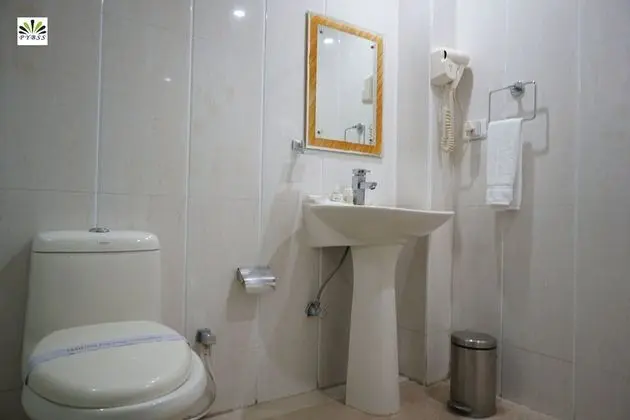 Business Büyük Yataklı Tek Kişilik Oda