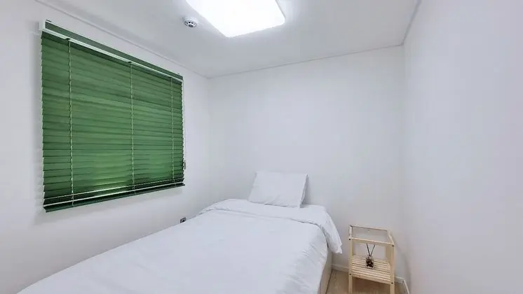 Basic Tek Büyük Yataklı Oda (2)