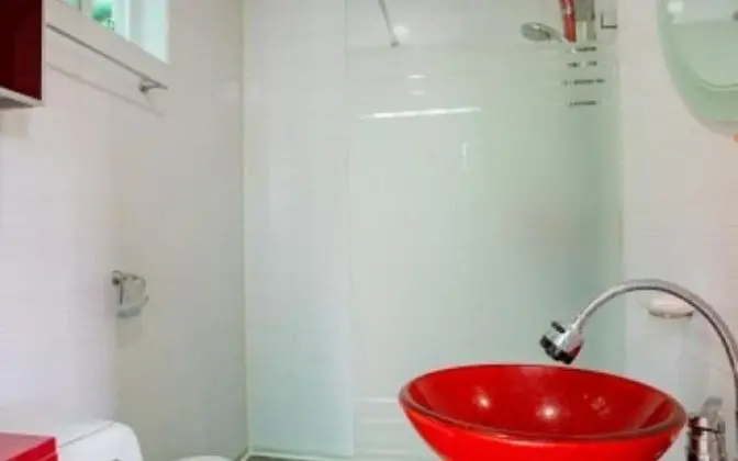 Oda (Red (duplex couple room))