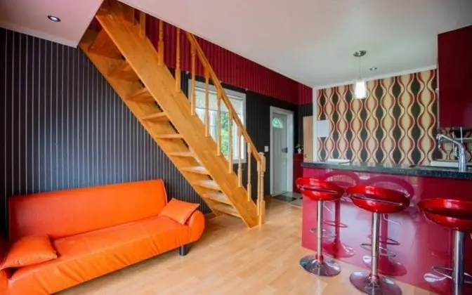 Oda (Red (duplex couple room))