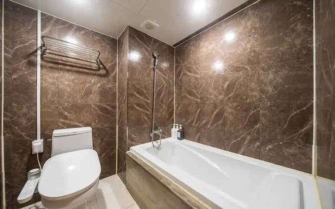 Oda (Stadanrd room ( Netflix available ces)