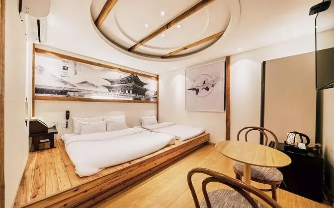 Oda (Diplomatic Mission TWIN room (Styler )