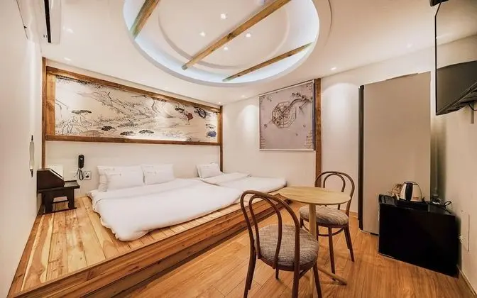 Oda (Diplomatic Mission TWIN room (Styler )