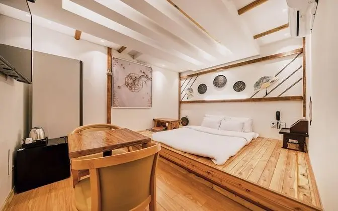 Oda (Premium room (gold bath & wall stove )