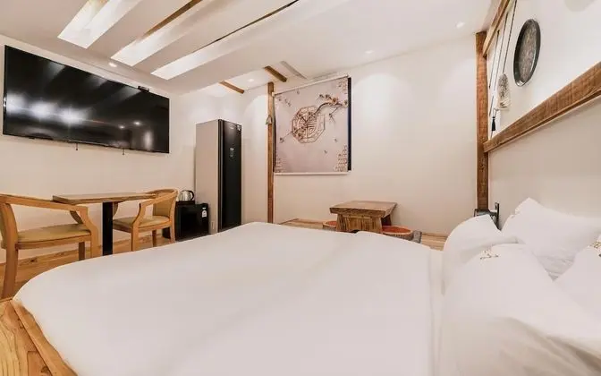 Oda (Premium room (gold bath & wall stove )