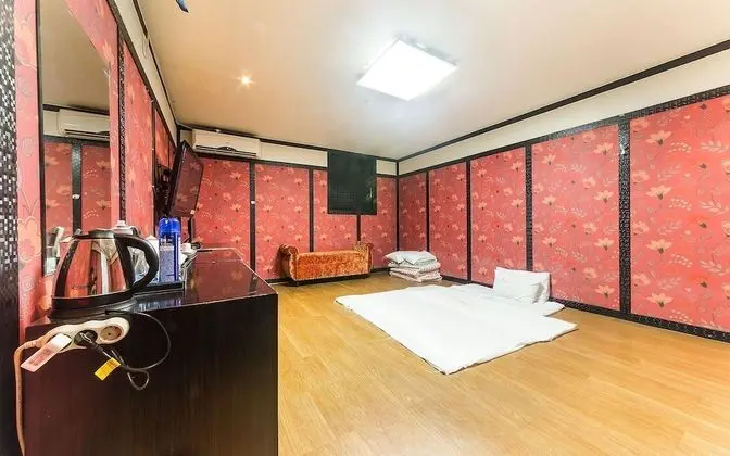 Oda (Ondol room)