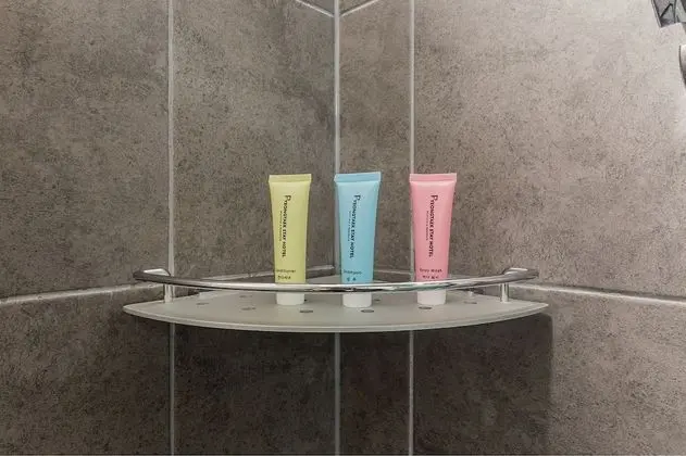 Super Deluxe Double Room - Breakfast for 2 Included (Not on Sundays)/Netflix/Free Screen Golf