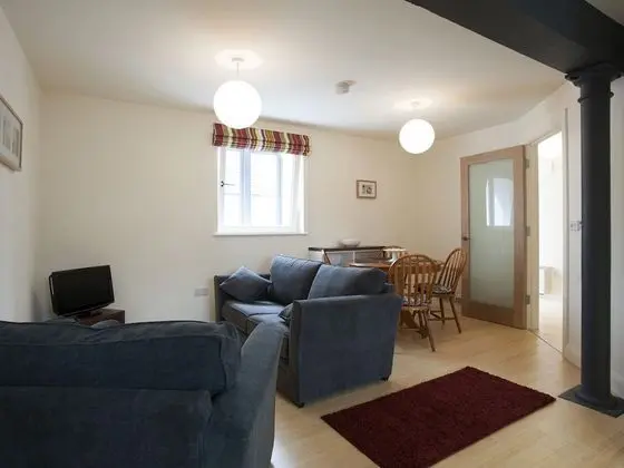 Apart Daire, Banyolu/Duşlu (Apartment No. 51)