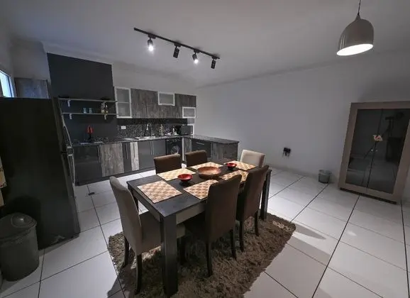 Apart Daire, 3 Yatak Odası (APP No 5)