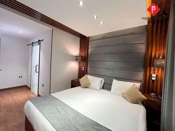 Deluxe Tek Büyük Yataklı Oda, Bahçe Manzaralı