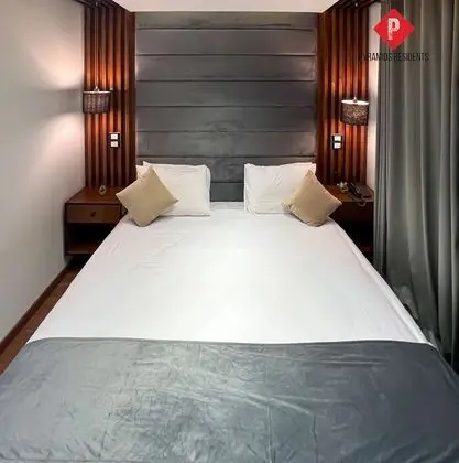 Deluxe Tek Büyük Yataklı Oda, Bahçe Manzaralı