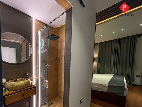 Deluxe Tek Büyük Yataklı Oda, Bahçe Manzaralı