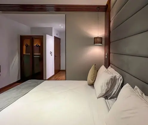 Deluxe Tek Büyük Yataklı Oda, Bahçe Manzaralı
