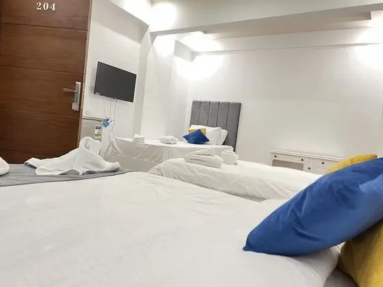 Üç Kişilik Oda