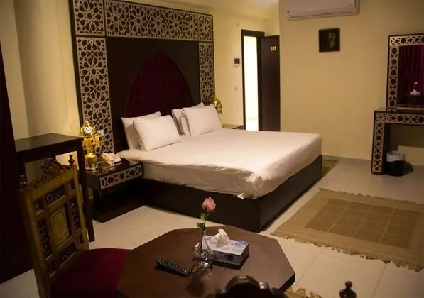 Luxury Tek Büyük Yataklı Oda