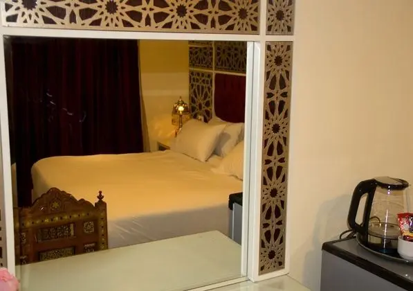 Luxury Tek Büyük Yataklı Oda